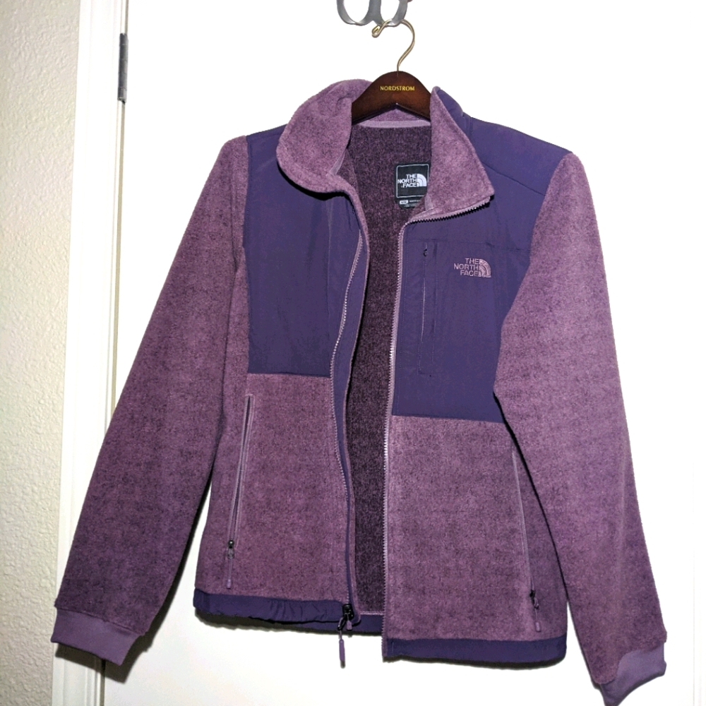 The North Face Denali 2 Jacket. Size M